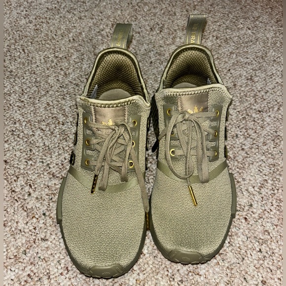 ADIDAS NMD_R1 ORBIT GREEN VELVET GOLD - Picture 4 of 7